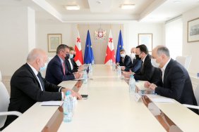 Georgian PM meets Stadler Rail AG chief, discusses possibility of building train manufacturing 
