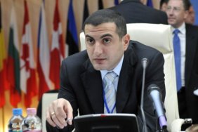 Wanted ex-defence minister Kezerashvili vows help for arrested Saakashvili, Gvaramia 