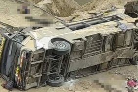 პერუში ტურისტული ავტობუსის კლდიდან გადავარდნის შედეგად 24 ადამიანი დაიღუპა
