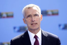Stoltenberg urges allies, EU to boost financial aid for Ukraine 