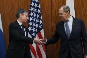 US warns Russia of ‘united, swift and severe response if it attacks Ukraine 