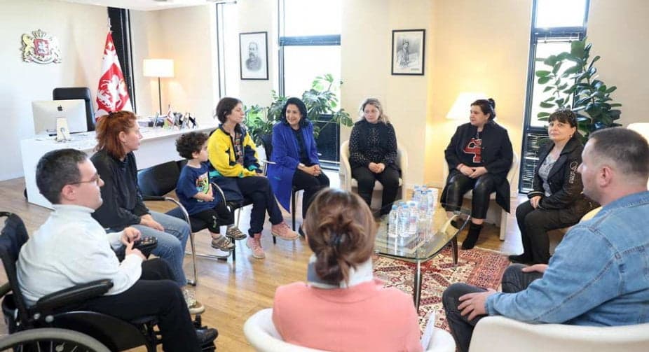 Frontnews image description