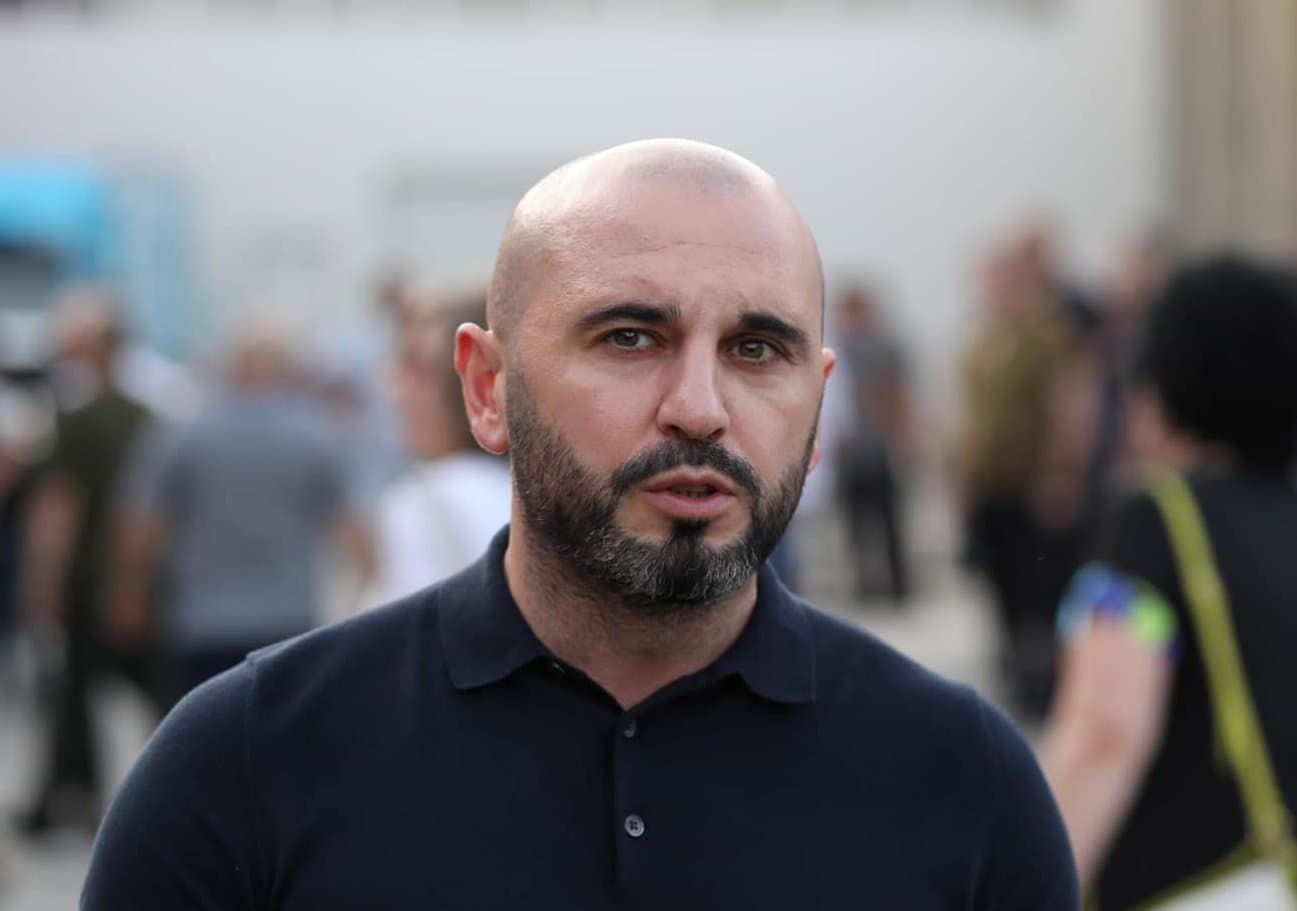 Frontnews image description