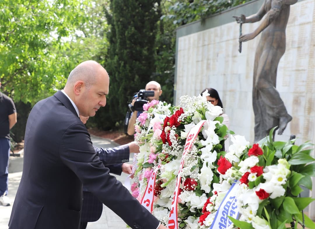 რუსლან აბაშიძემ საქართველოს ერთიანობისთვის ბრძოლაში დაღუპულთა ხსოვნას პატივი მიაგო