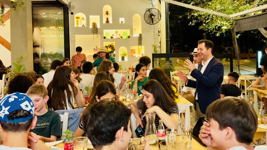 ათენის საერთაშორისო ბანაკის მონაწილეებთან შეხვედრა გაიმართა