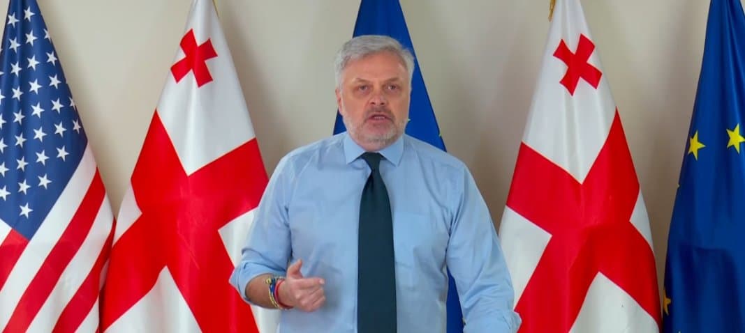 Frontnews image description