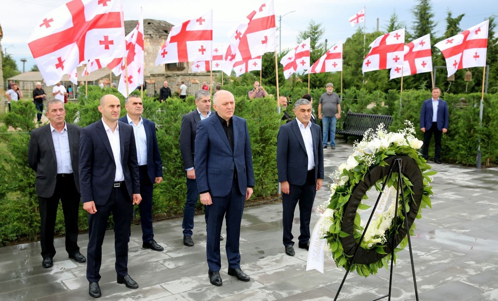 Frontnews image description