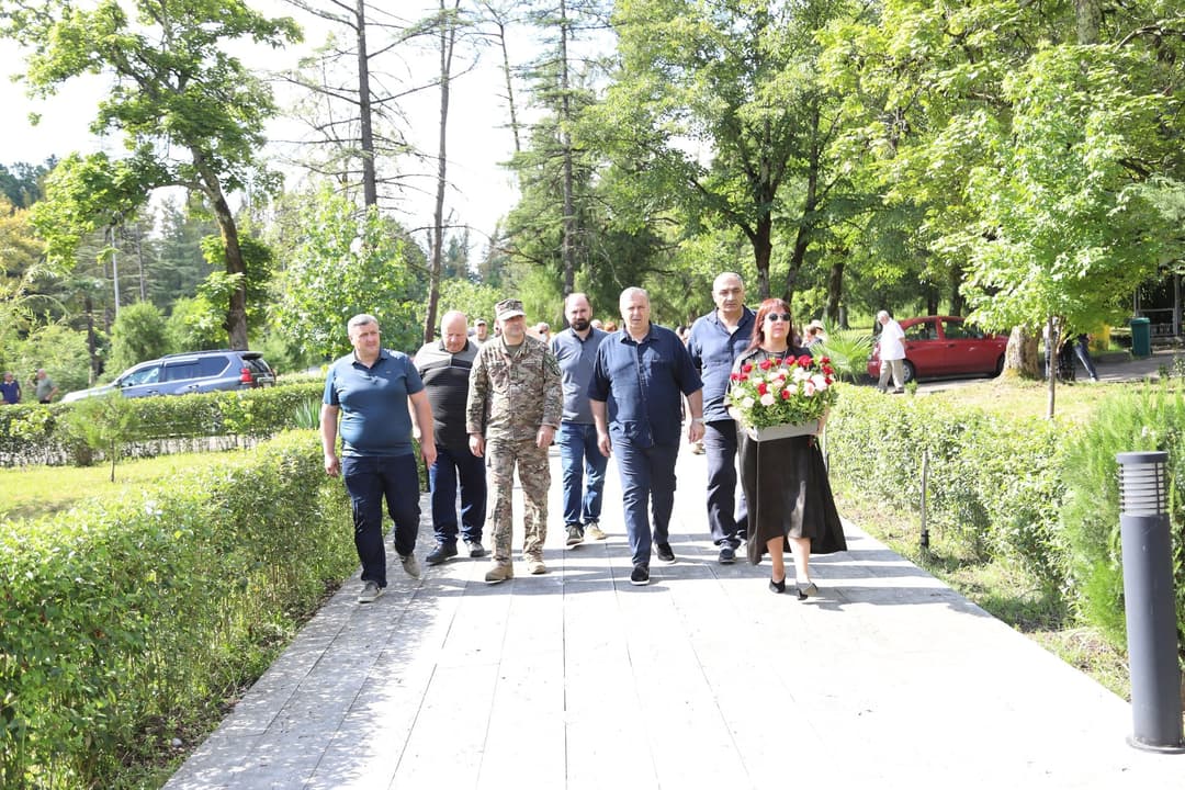 წყალტუბოში, რუსეთ-საქართველოს ომში დაღუპულთა ხსოვნას პატივი მიაგეს