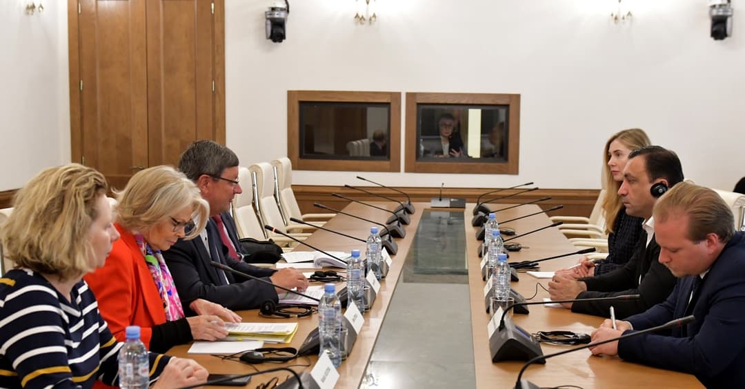 ლევან ბეჟაშვილი – წარმოუდგენელია დეპოლარიზაცია მოხდეს მიხეილ სააკაშვილისა და ნიკა გვარამიას საკითხის სამართლიანად და ობიექტურად გადაწყვეტის გარეშე