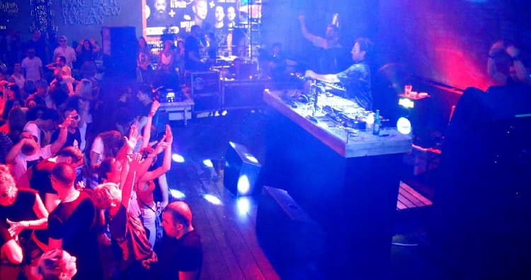Club owners urge landlords, clubbers to allow work despite gov’t ban