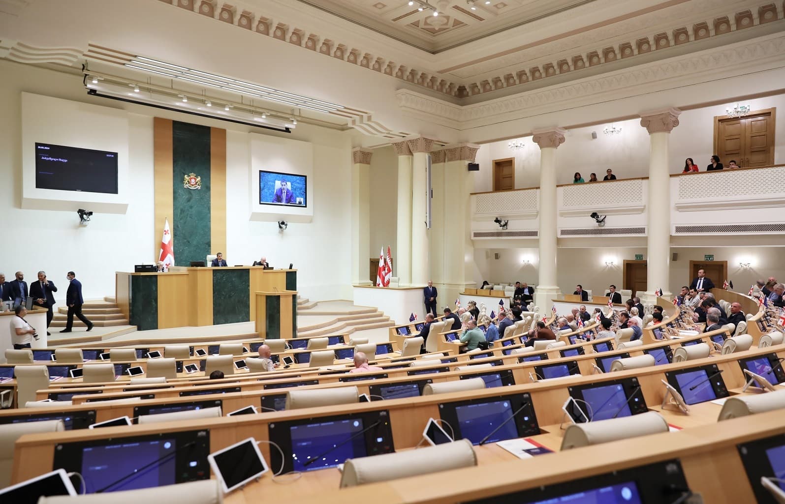 Frontnews image description