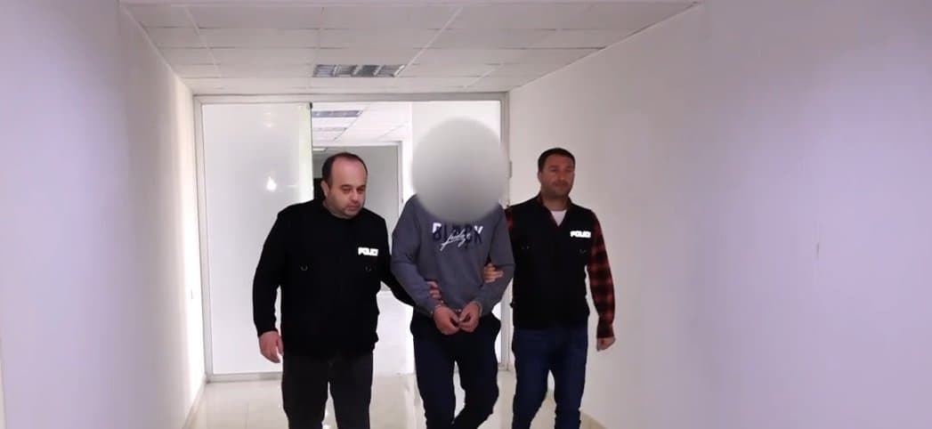 თბილისში განზრახ მკვლელობის ბრალდებით 33 წლის მამაკაცი დააკავეს