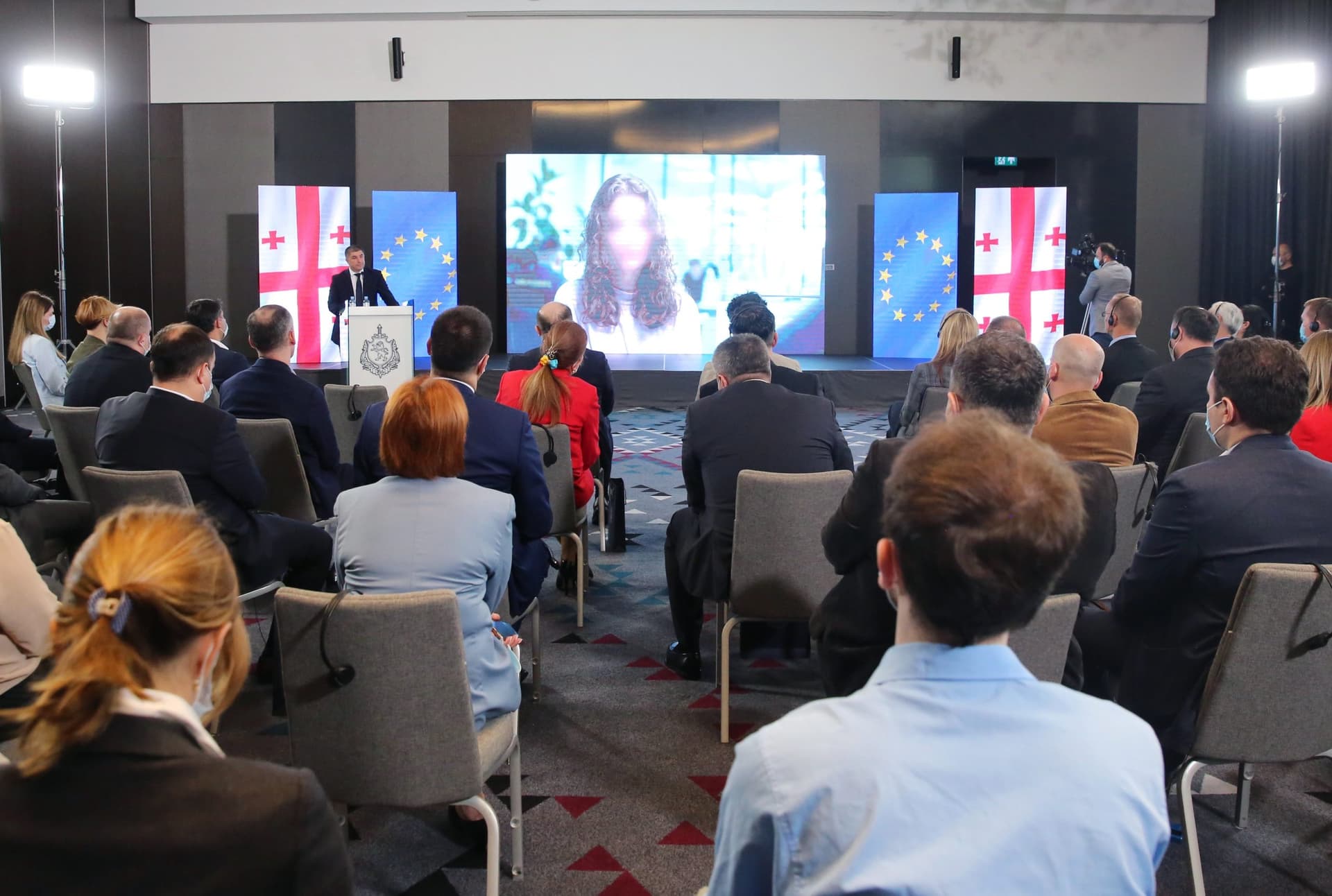 Frontnews image description