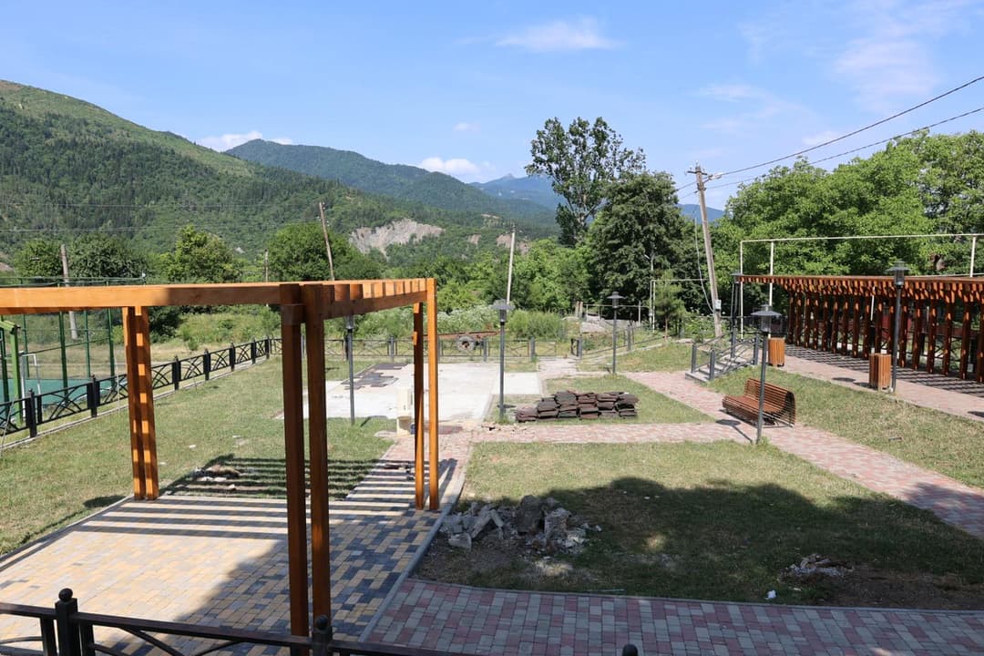 ბორჯომის მუნიციპალიტეტის საკურორტო სოფლებში ინფრასტრუქტურული პროექტების განხორციელება მიმდინარეობს