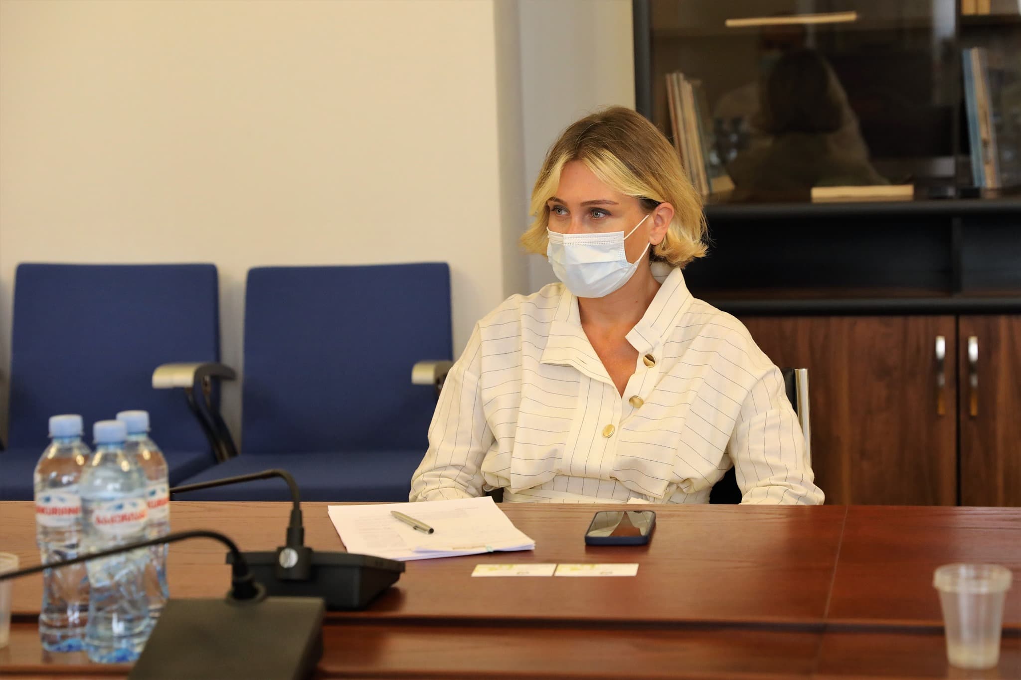 Frontnews image description