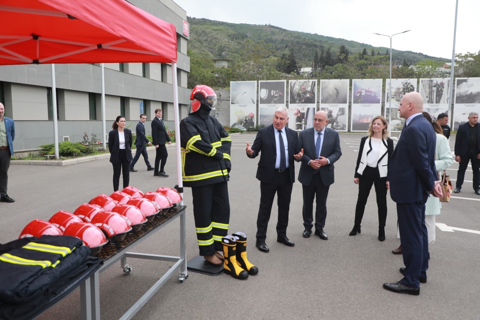 Frontnews image description