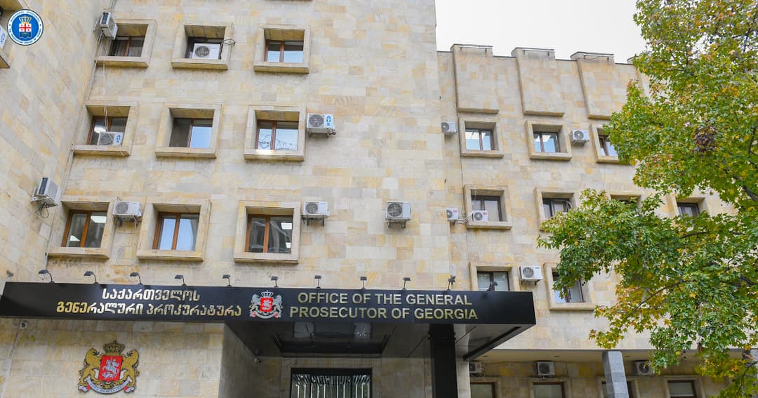 ნაფიცმა მსაჯულებმა შურისძიებით ჩადენილი მკვლელობის საქმეზე ბრალდებული დამნაშავედ ერთხმად ცნეს