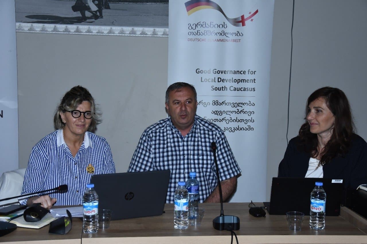 Frontnews image description