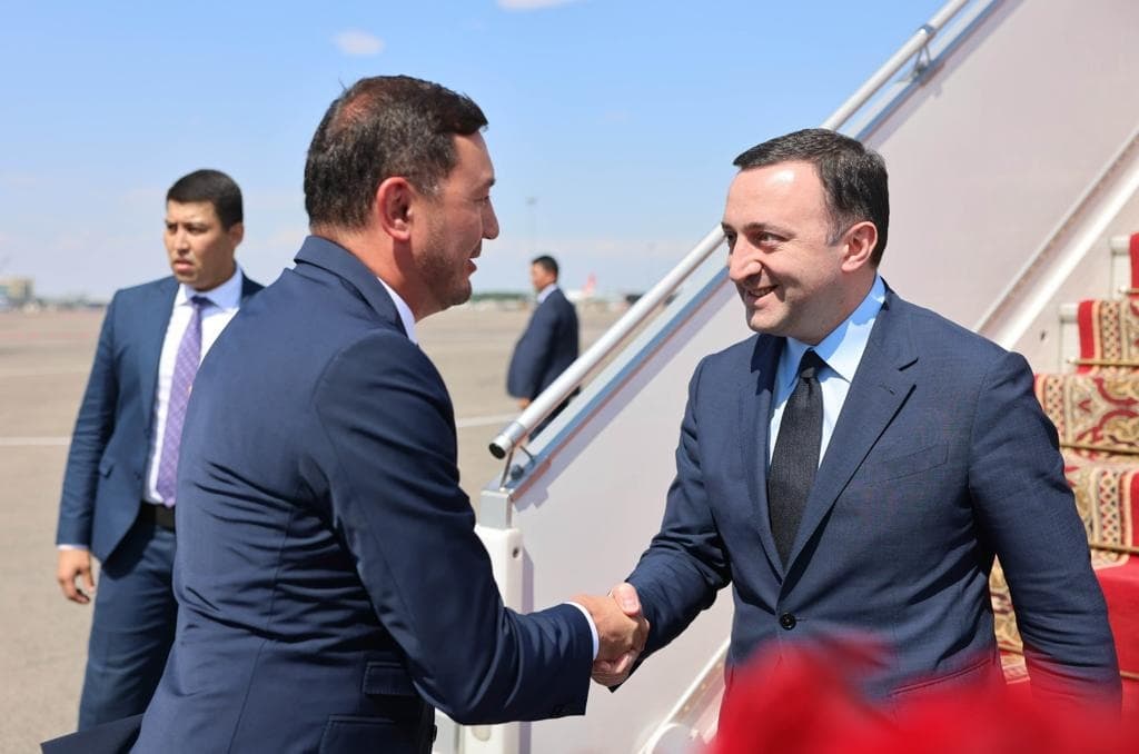 Georgian PM arrives in Kazakhstan from China