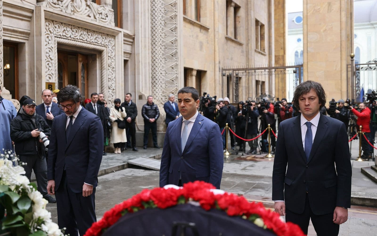 Frontnews image description