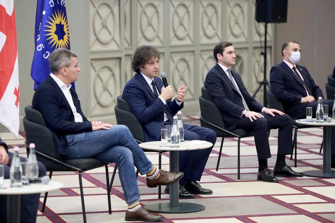 “ქართული ოცნების” ლიდერები აჭარაში მერებს და საკრებულოების თავმჯდომარეებს შეხვდნენ