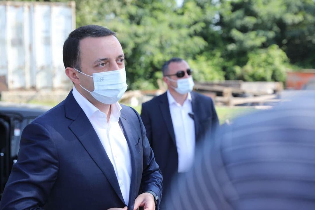 ირაკლი ღარიბაშვილი – 300-მდე დევნილ ოჯახს ფართები სიმბოლურ ფასად გადაეცემა