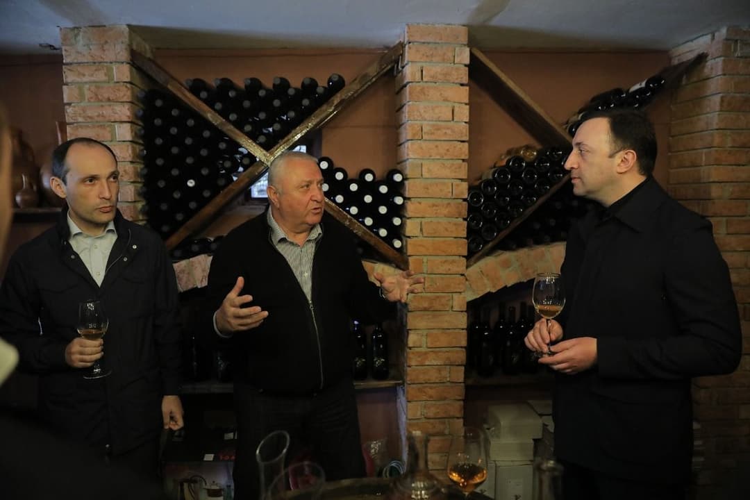 ირაკლი ღარიბაშვილი ბოლნისში, იოსებ ქობულაძის ღვინის მარანში იმყოფებოდა