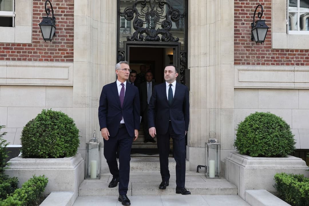 ირაკლი ღარიბაშვილი იენს სტოლტენბერგს შეხვდა