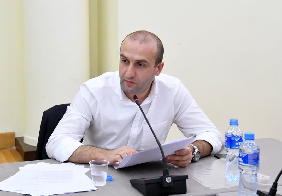 იაგო ხვიჩია – “ვზროსლი” შარლ მიშელი ჩამოვიდა ჩვენი საკითხის მოსაგვარებლად, რადგან პატარა ბავშვებივით ჩხუბი არ დავამთავრეთ