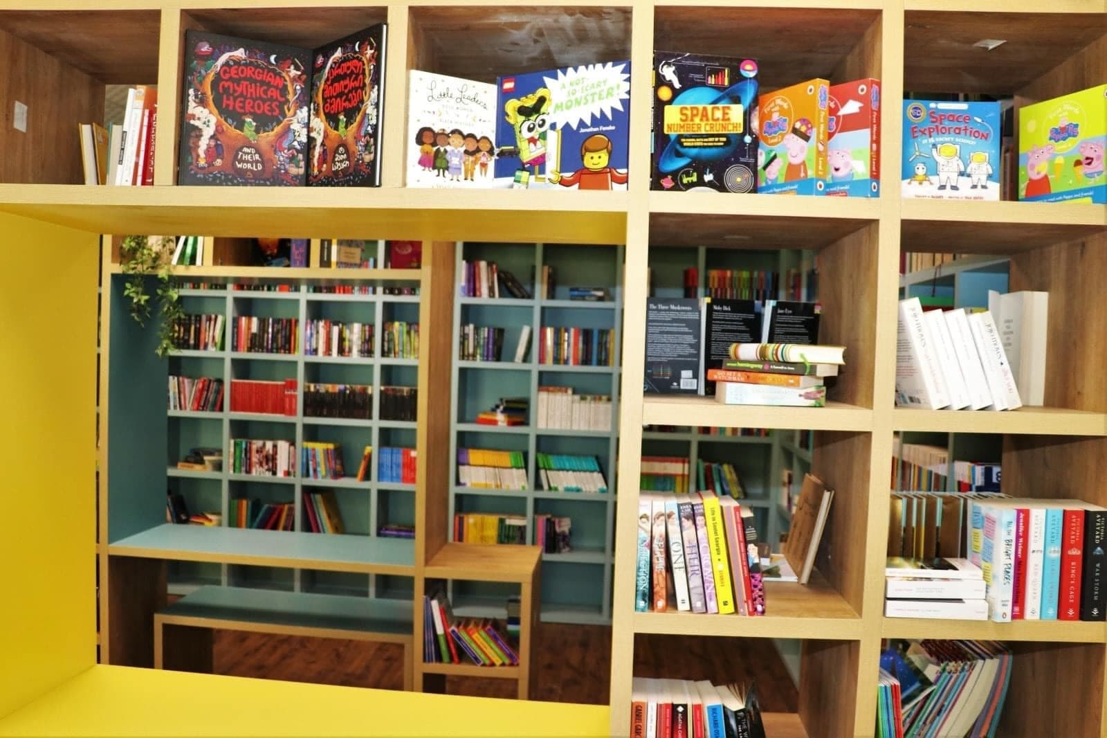 Frontnews image description