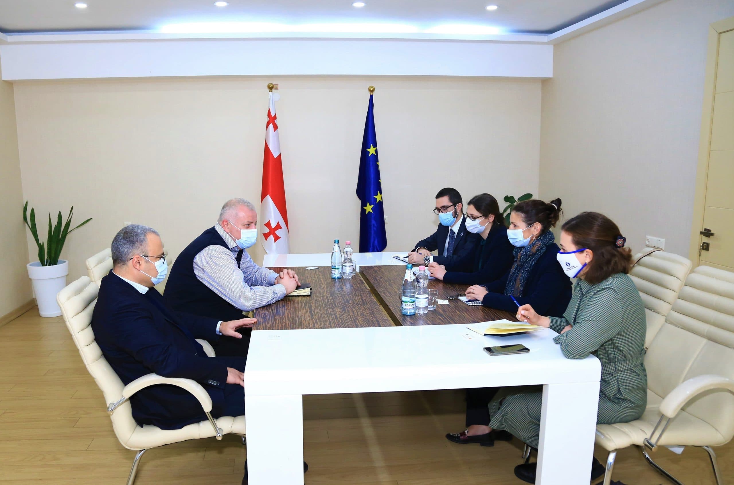 Frontnews image description