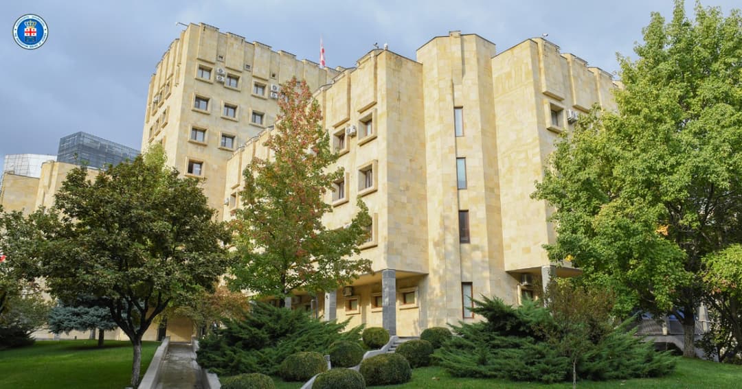 პროკურატურამ არასრულწლოვანი შვილის მიმართ სექსუალური ძალადობის ფაქტზე ერთ პირს ბრალდება წარუდგინა