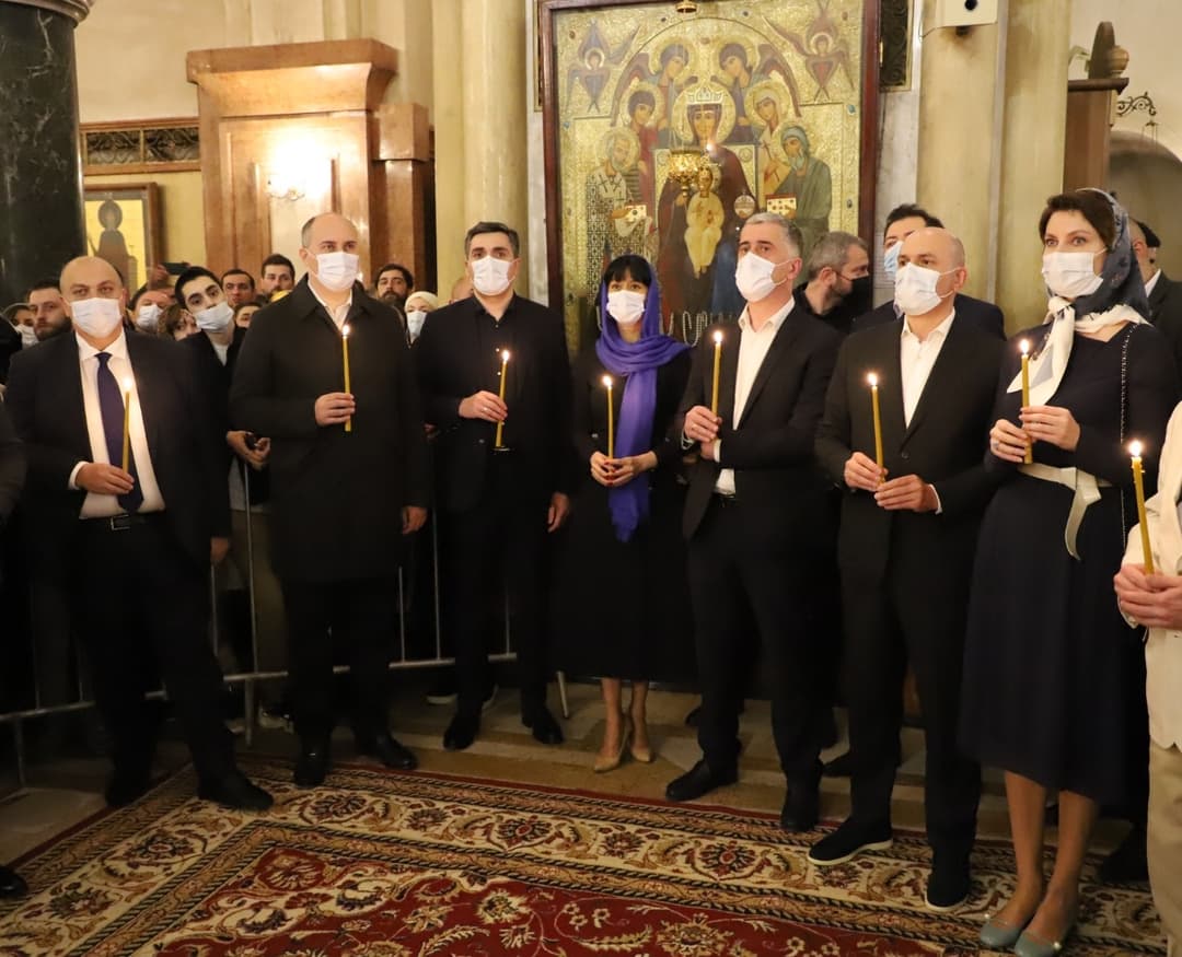 რუსლან აბაშიძე სააღდგომო ლიტურგიას დაესწრო