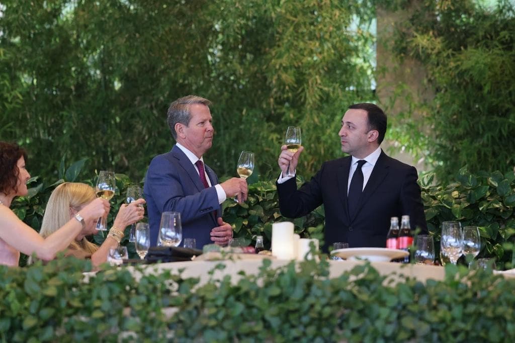 ირაკლი ღარიბაშვილმა აშშ-ის ჯორჯიის შტატის გუბერნატორს და აშშ-ის დელეგაციას ვახშამზე უმასპინძლა