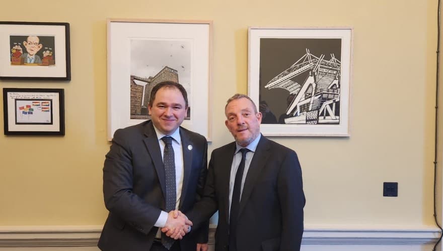 პარლამენტის დელეგაცია დუბლინში ირლანდიის სენატის თავმჯდომარეს შეხვდა