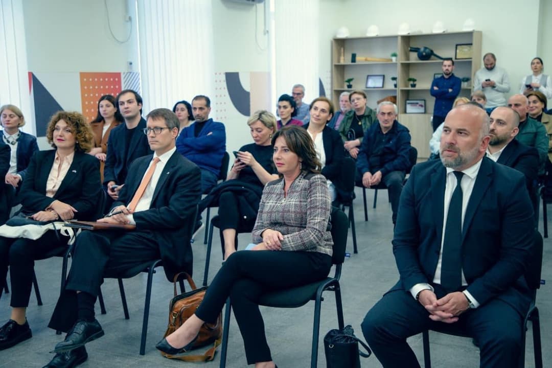 აშშ-ის საელჩოსა და “კონსტრუქტ2”-ს შორის საგრანტო ხელშეკრულებას მოეწერა ხელი