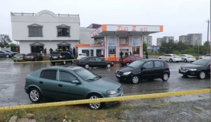 ზუგდიდში, ბენზინგასამართ სადგურზე მანქანაში მყოფ მამა-შვილს ცეცხლი გაუხსნეს