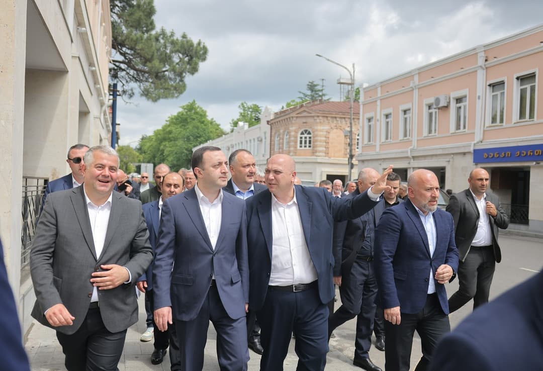 ირაკლი ღარიბაშვილმა ქუთაისში, პროგრამის “განახლებული რეგიონების“ ფარგლებში მიმდინარე სამუშაოები დაათვალიერა