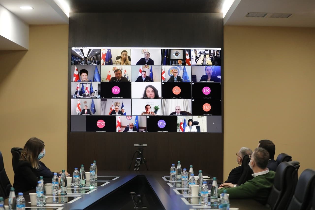 Frontnews image description