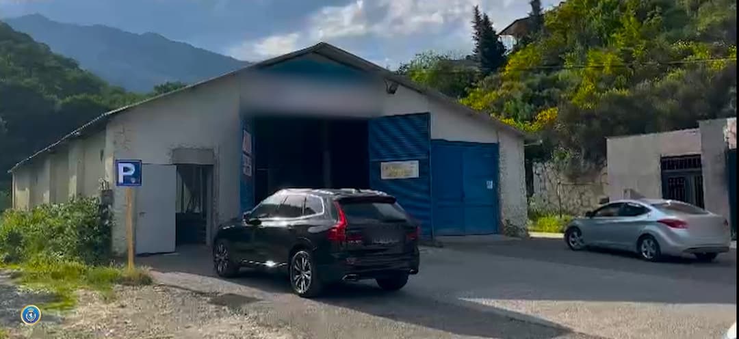 კომერციული მოსყიდვისა და ყალბი დოკუმენტის დამზადება გასაღების ფაქტზე სამი პირი პასუხისგებაში მისცეს