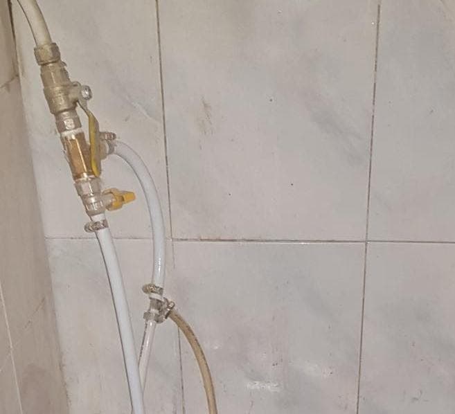 თემქაზე ერთ-ერთი სადარბაზო აფეთქებას გადაურჩა