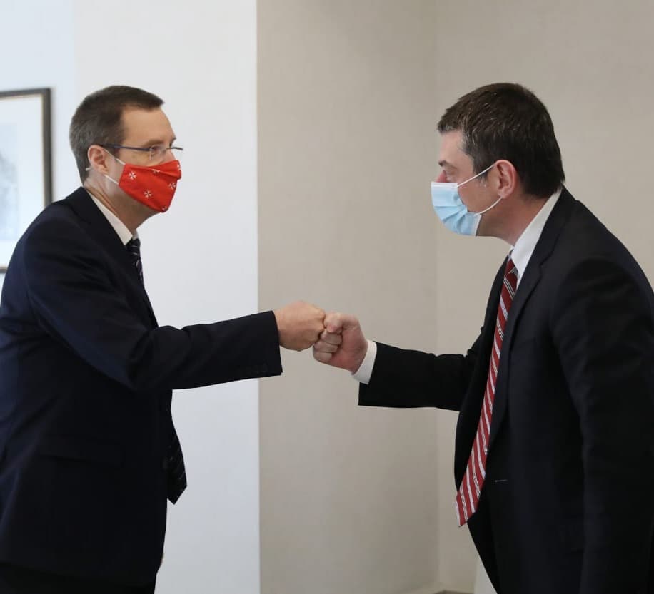 პრემიერ-მინისტრი ავსტრიის ელჩს შეხვდა