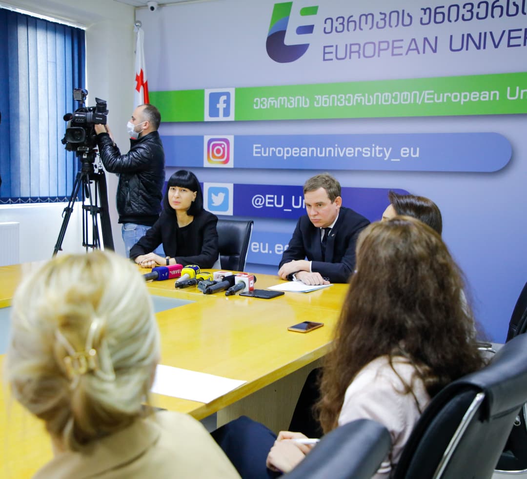 “ევროპის უნივერსიტეტი” და საფრანგეთის საელჩო თემაზე „საქართველოს ევროპული მომავალი” ესსეების კონკურსს აცხადებენ