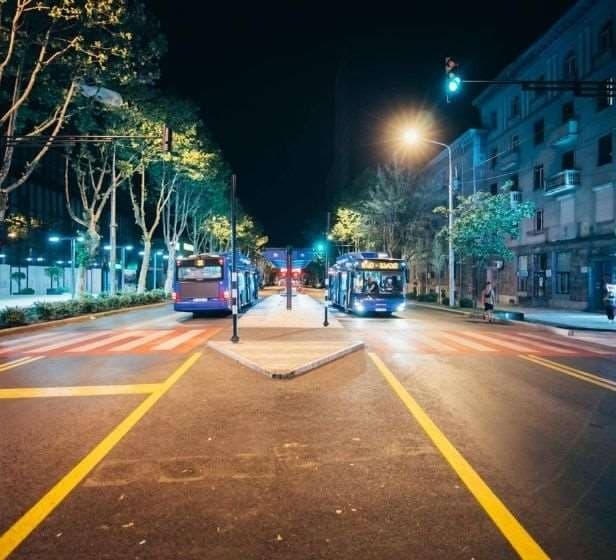 Frontnews image description