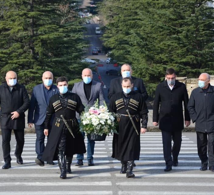 Frontnews image description