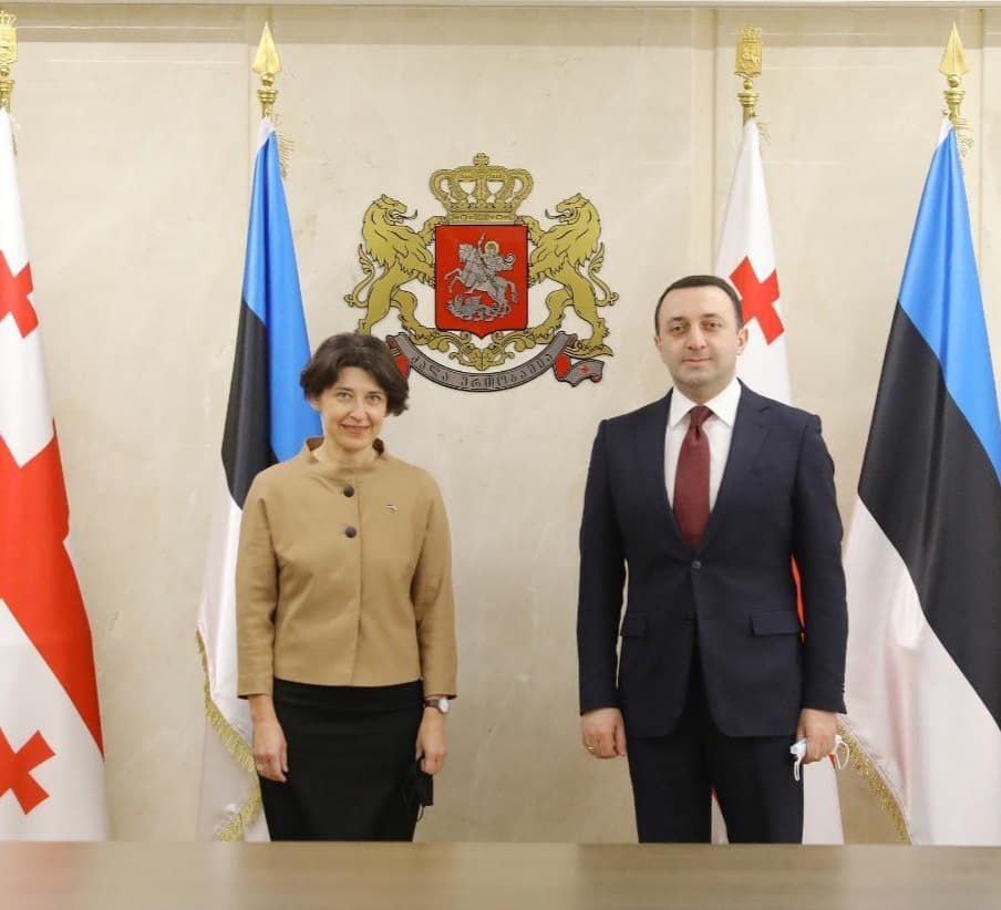 თავდაცვის მინისტრმა ესტონეთის ელჩს უმასპინძლა