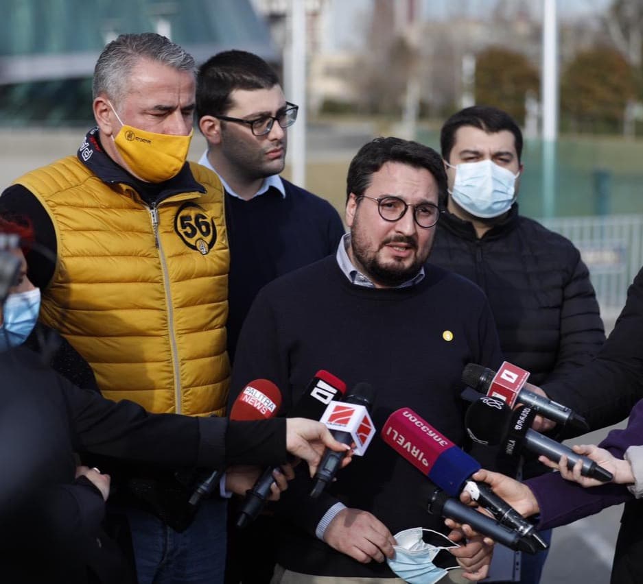 Frontnews image description