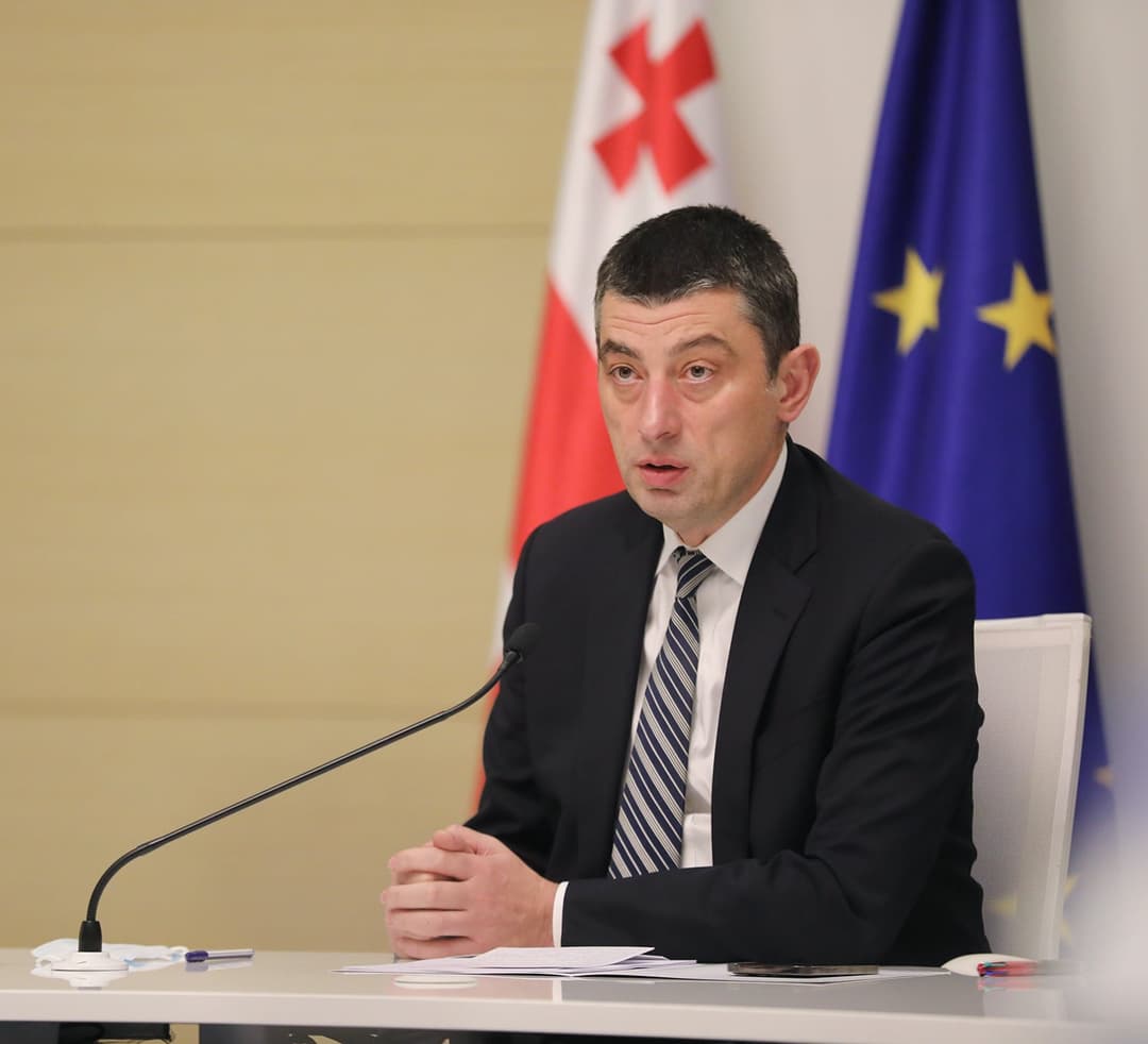 “შეიძლება, წელიწადნახევრის განმავლობაში ჟურნალისტებთან რამდენჯერაც დავდგები, კითხვა იყოს, როდის მიდიხართ ან როდის გადადგებით?”