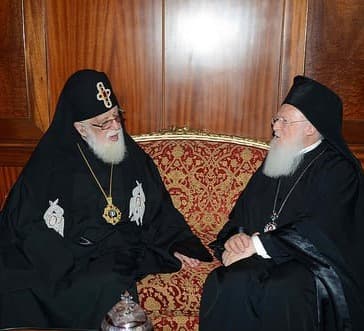 “მსოფლიო საპატრიარქო აუწყებს თქვენს უნეტარესობას და ძმურად სთხოვს, შემთხვევით არ შეხვიდეთ მათთან საღთისმსახურო ურთიერთობაში”