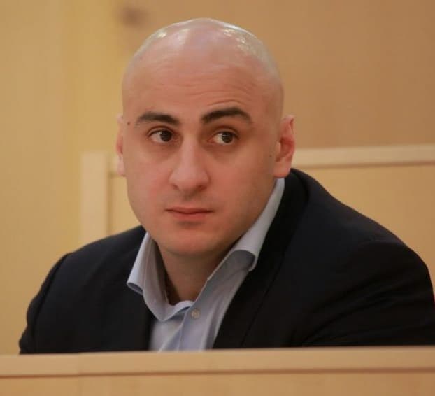 Frontnews image description